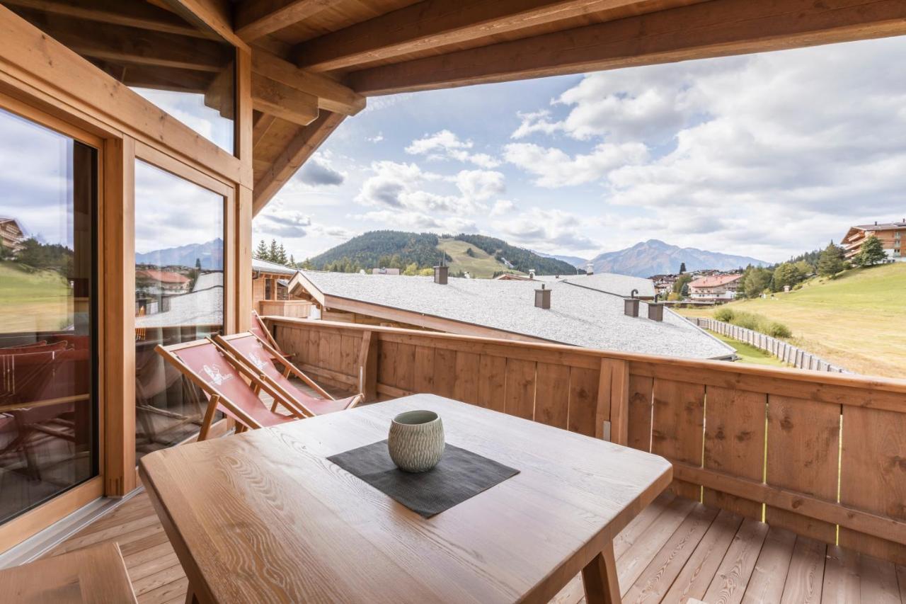 Loewen Chalets เซเฟลด์ อิน ทิโรล ภายนอก รูปภาพ