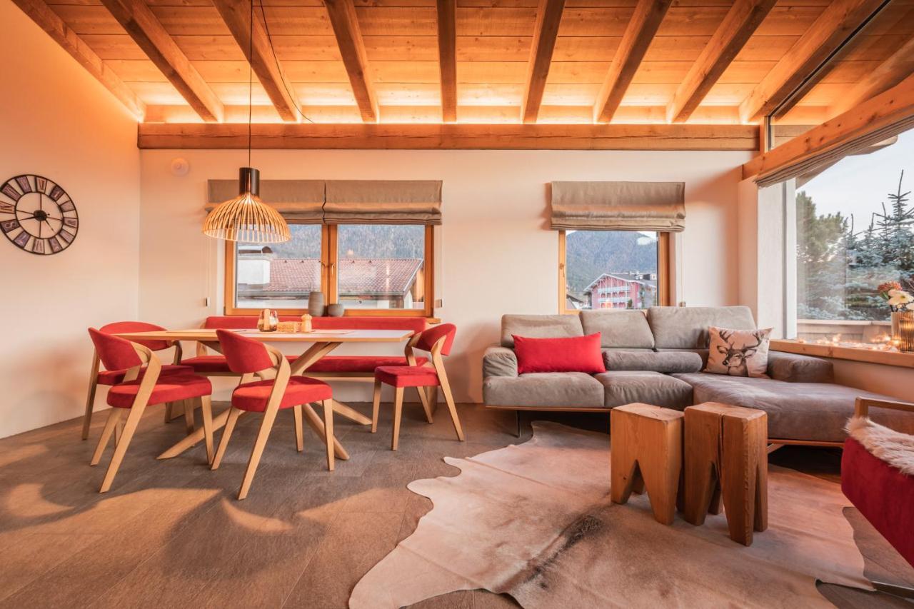 Loewen Chalets เซเฟลด์ อิน ทิโรล ภายนอก รูปภาพ