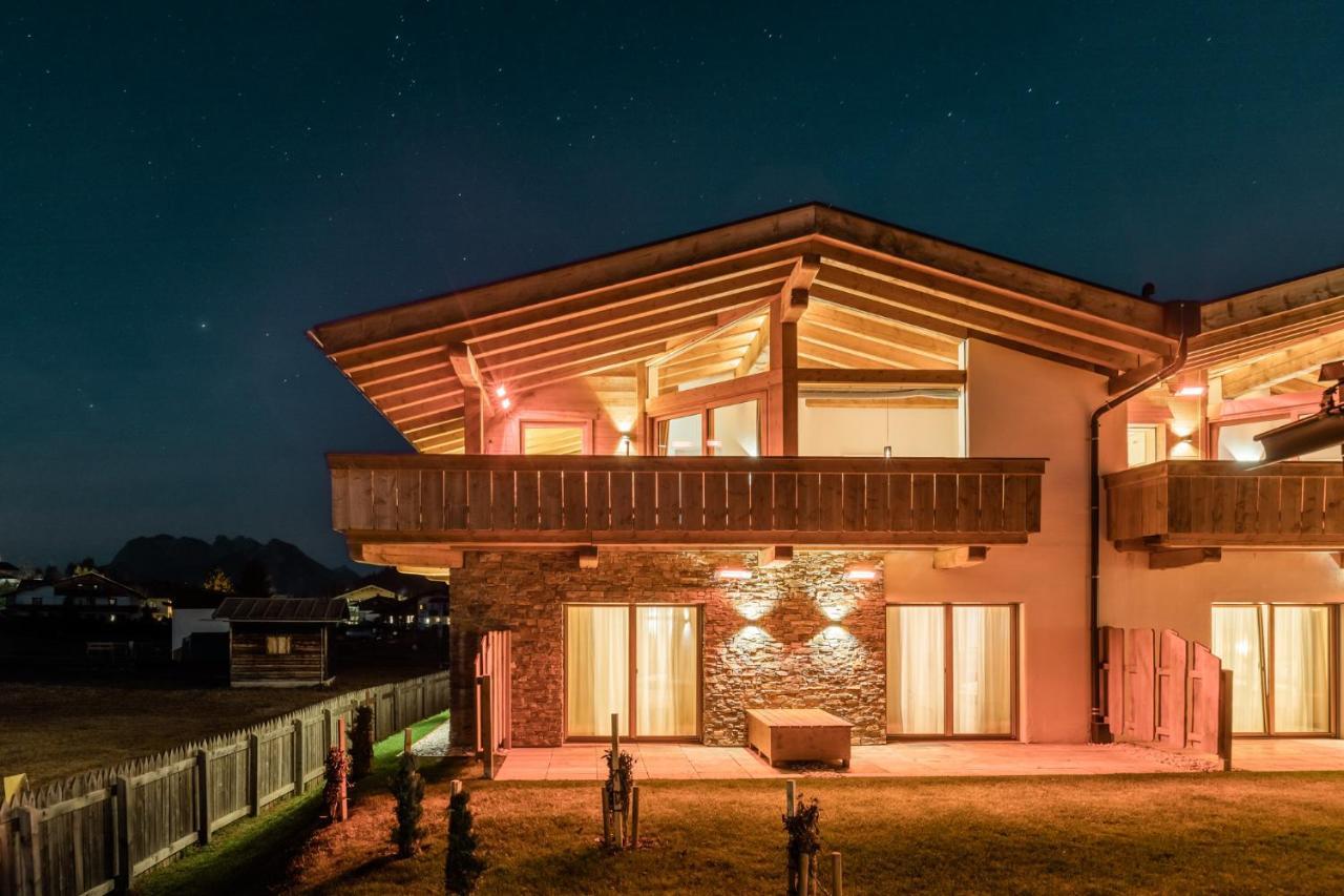 Loewen Chalets เซเฟลด์ อิน ทิโรล ภายนอก รูปภาพ