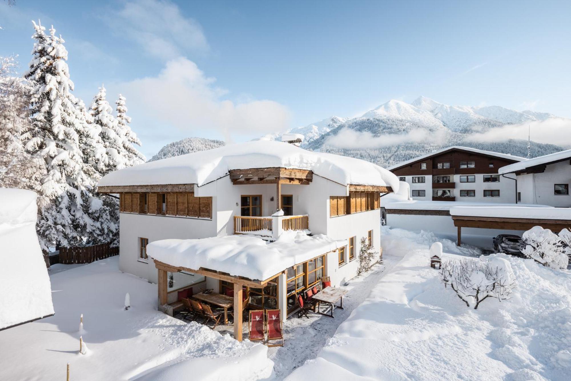 Loewen Chalets เซเฟลด์ อิน ทิโรล ภายนอก รูปภาพ