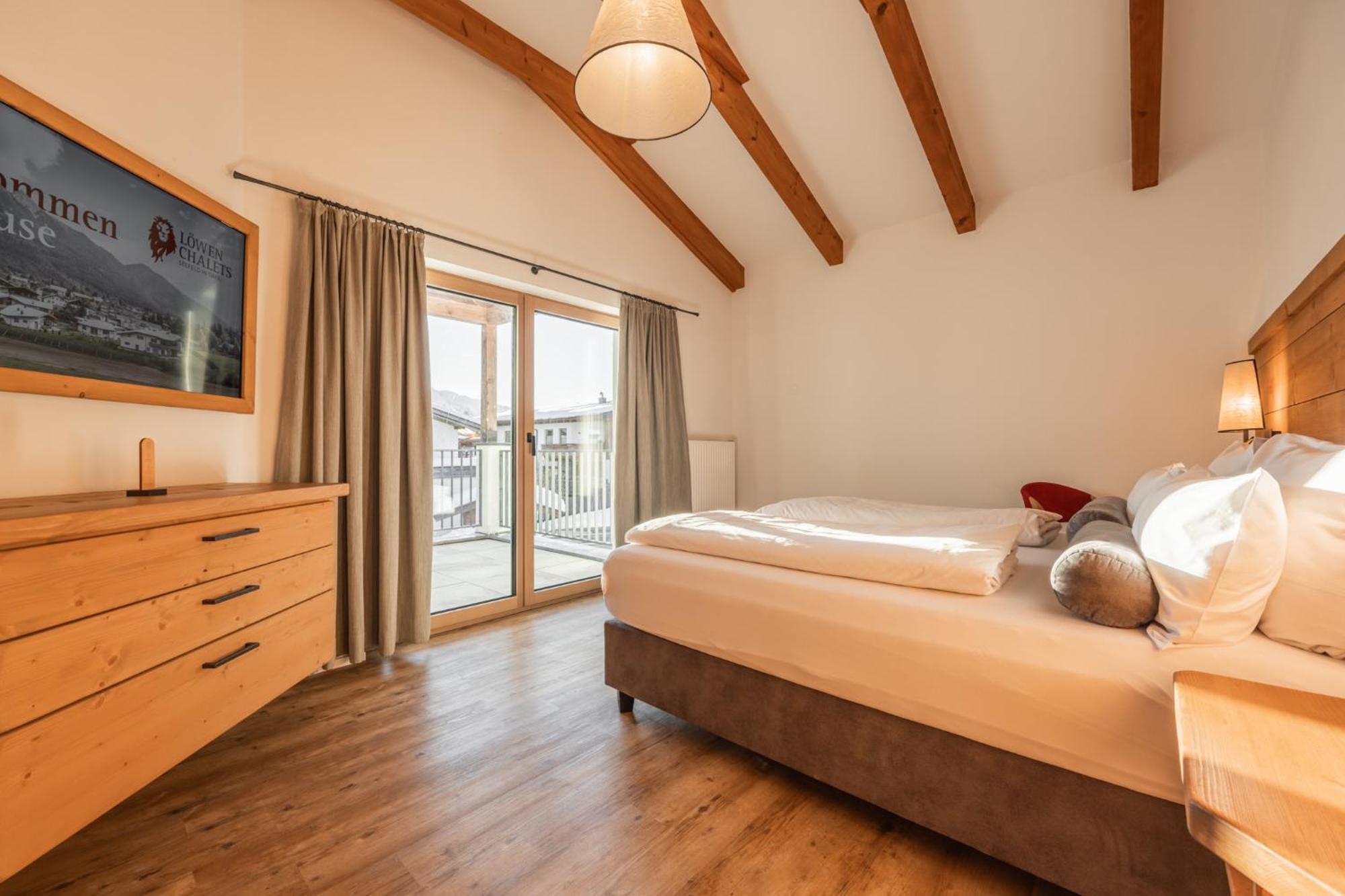 Loewen Chalets เซเฟลด์ อิน ทิโรล ภายนอก รูปภาพ
