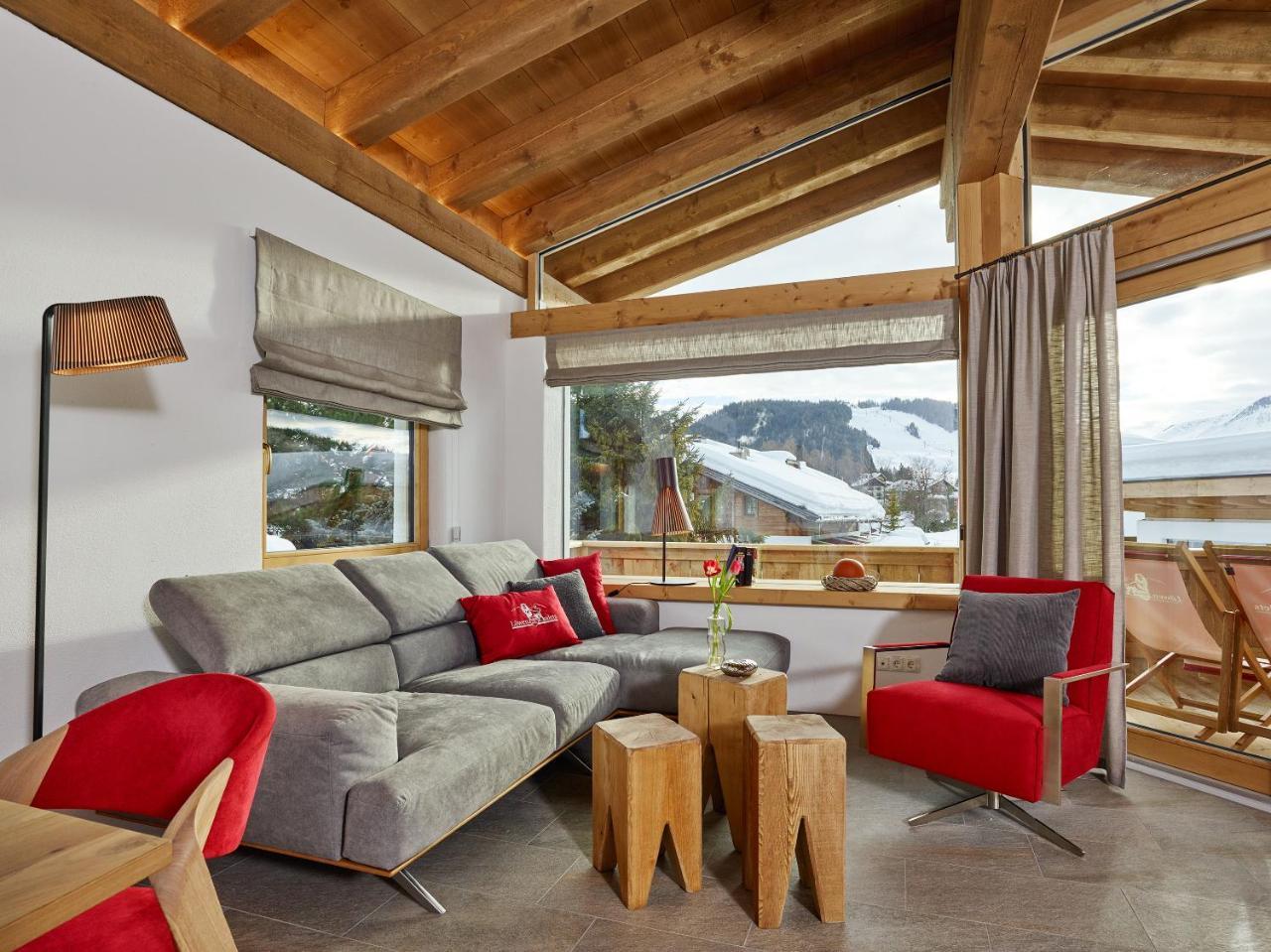 Loewen Chalets เซเฟลด์ อิน ทิโรล ภายนอก รูปภาพ
