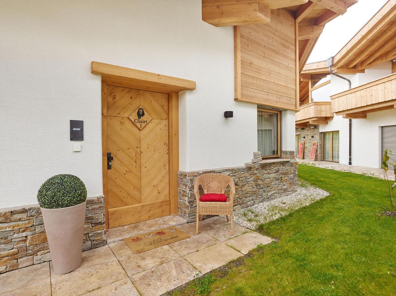 Loewen Chalets เซเฟลด์ อิน ทิโรล ภายนอก รูปภาพ